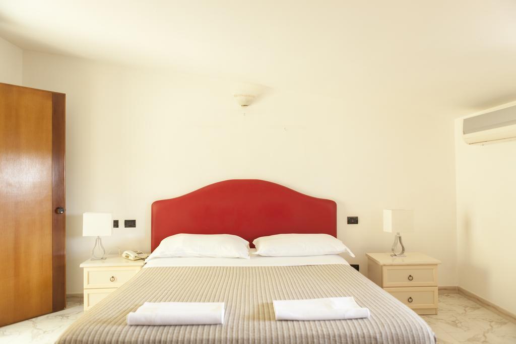 Hotel Villa Pirotta Sannicandro di Bari Экстерьер фото