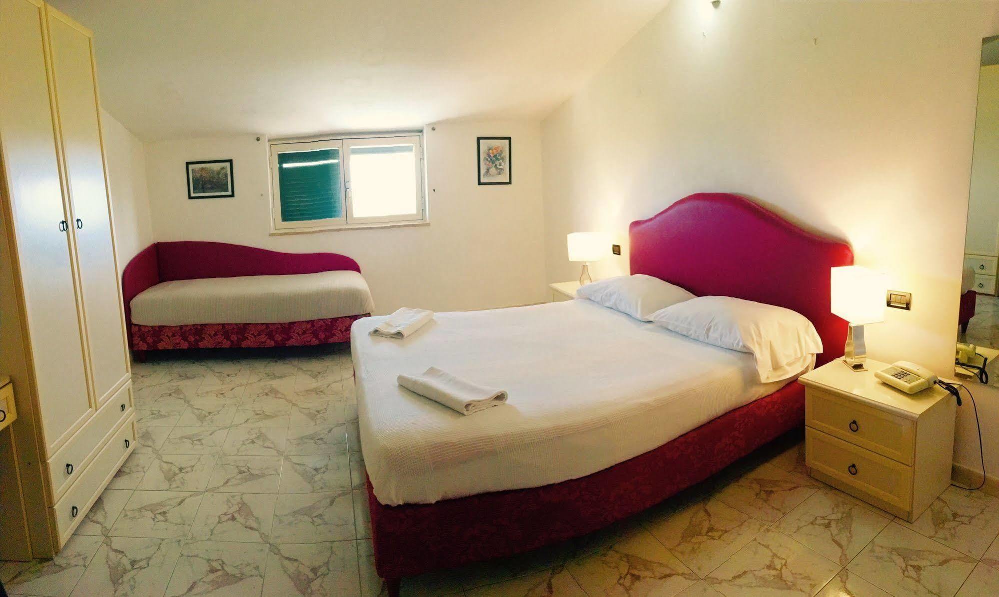 Hotel Villa Pirotta Sannicandro di Bari Экстерьер фото